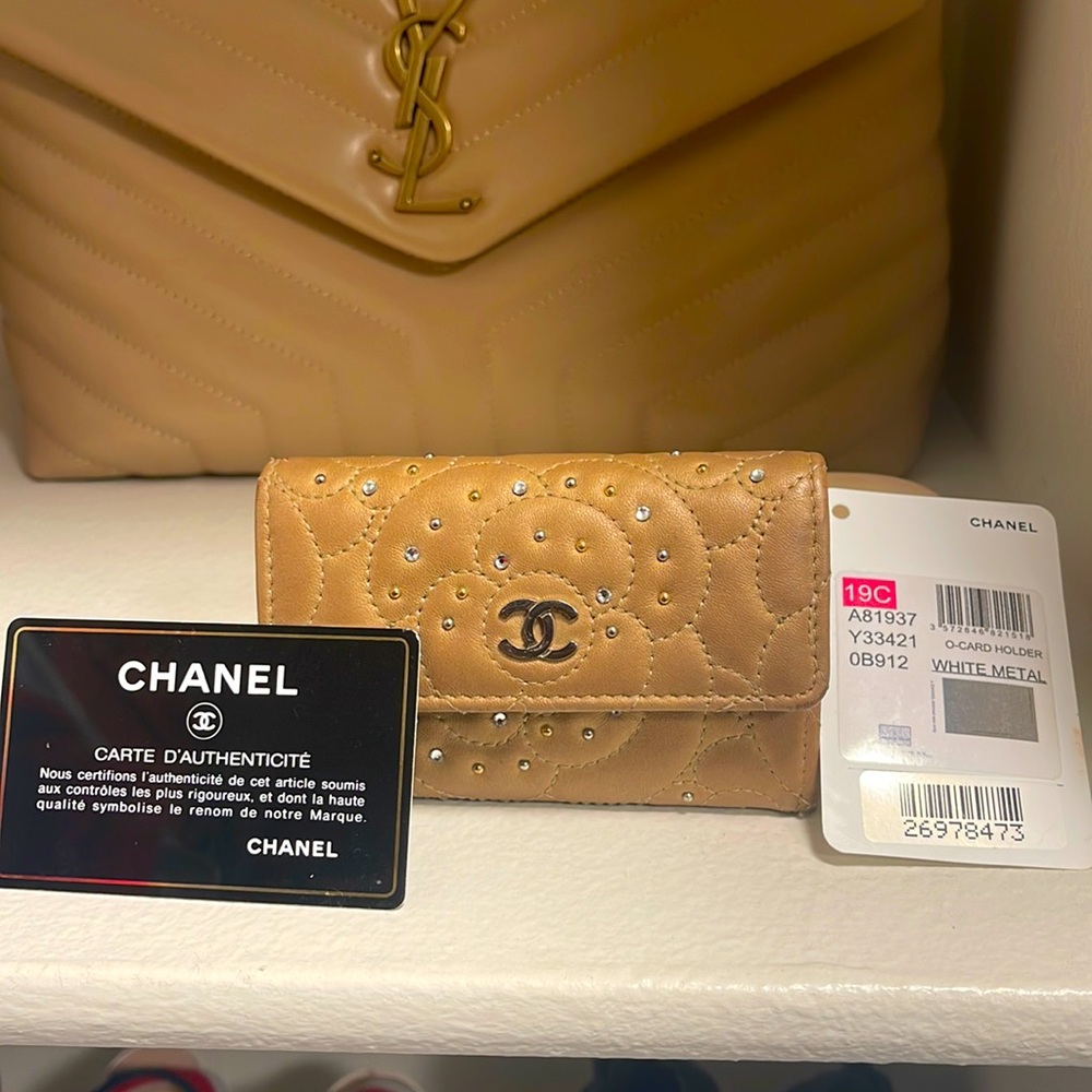 CHANEL Like New Chanel Wallet 🤎 Limited Edition